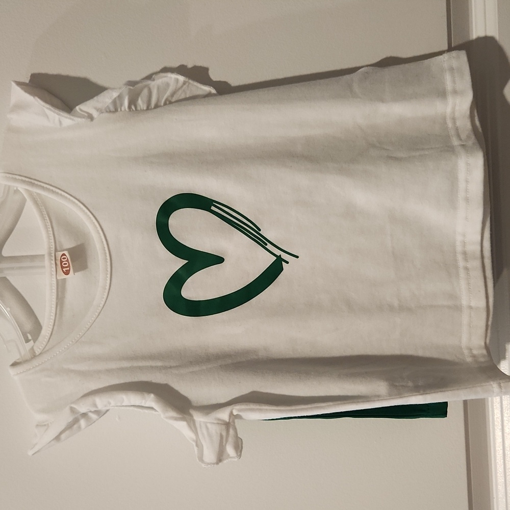 2t Outfit - Green Heart